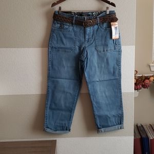 Women's denim capris